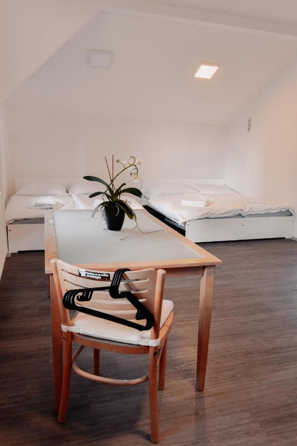 Apartmany Centrum Nový Bor Esterno foto