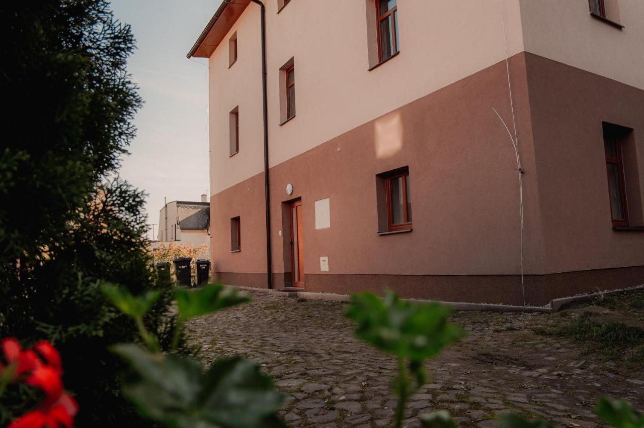Apartmany Centrum Nový Bor Esterno foto
