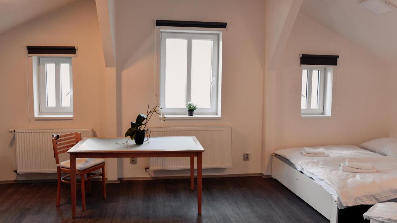 Apartmany Centrum Nový Bor Esterno foto
